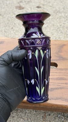 FENTON Mulberry Panel Vase w/Floral Design- Signed S Stephine - Thumbnail 6