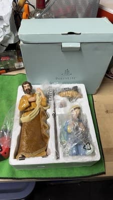 Partylite Nativity Set Joseph Mary Baby Jesus Figurines w/ Box - Thumbnail 2