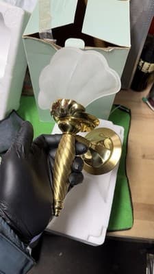 Partylite Lexington Brass Wall Sconce P7760 Frosted Glass Shade - Thumbnail 3