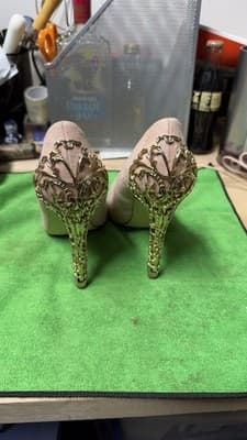 ShoeDazzle Sarina Nude Pumps Gold Ornate Heel Women’s Size 8.5 - Thumbnail 2