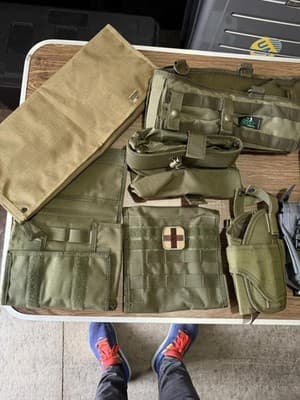 Lot of 12 Tactical MOLLE Pouches / Holsters / Accessories – Mixed Colors - Thumbnail 7