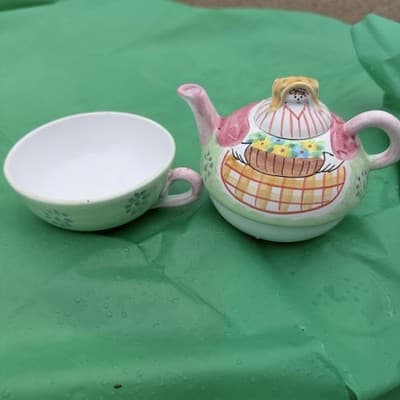 Flora Italy Ceramic Teapot Cup Set Woman Hand Painted - Thumbnail 2