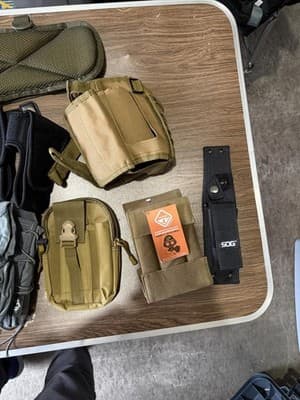 Lot of 12 Tactical MOLLE Pouches / Holsters / Accessories – Mixed Colors - Thumbnail 10