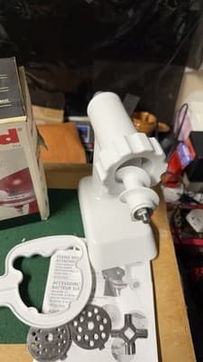 KitchenAid Food Grinder Attachment FGA w/ Plates & Box Crack on Housing - Thumbnail 9