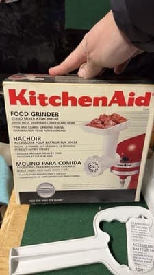 KitchenAid Food Grinder Attachment FGA w/ Plates & Box Crack on Housing - Thumbnail 14