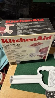 KitchenAid Food Grinder Attachment FGA w/ Plates & Box Crack on Housing - Thumbnail 10