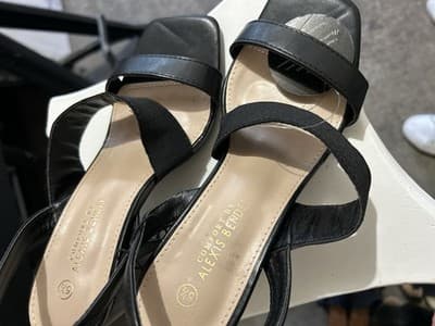 Alex’s Bendel Comfort Black Block Heel Sandals Square Toe Size 8.5 Women’s