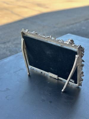 Modulus Floral Rose Metal Picture Frame 3.5x5 Vintage Made in Taiwan - Thumbnail 3
