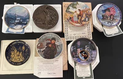 Vintage Collectible Decorative Plate Set – Christmas, Americana, NASA Apollo - Thumbnail 2