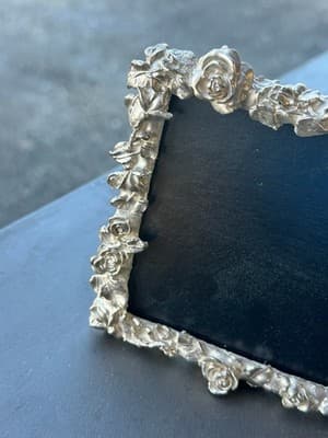 Modulus Floral Rose Metal Picture Frame 3.5x5 Vintage Made in Taiwan - Thumbnail 2