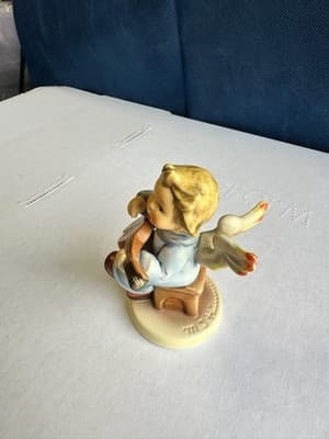 Goebel Angel Figurine Guitar The Artist III Blue Robe Seated Vintage - Thumbnail 2