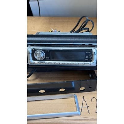 JVC KD-G710 CD Receiver Car Stereo MP3 WMA Sirius Ready Single DIN Silver Black - Thumbnail 3