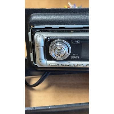 JVC KD-G710 CD Receiver Car Stereo MP3 WMA Sirius Ready Single DIN Silver Black - Thumbnail 4
