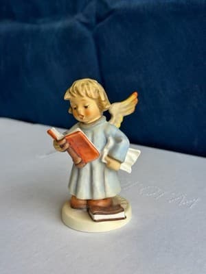 Goebel Angel Figurine Reading Book First Issue 2001 Master Painter Signed