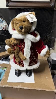 Holiday Elegance Christmas Bear Couple 22” Plush Figurines w Dogs Decor - Thumbnail 8