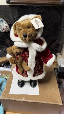 Holiday Elegance Christmas Bear Couple 22” Plush Figurines w Dogs Decor - Thumbnail 7