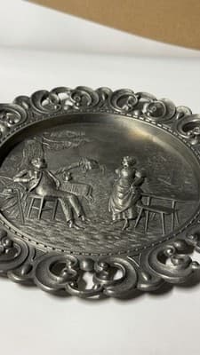 Vintage German Pewter Wall Plate Romantic Scene Ornate Openwork Rim - Thumbnail 8