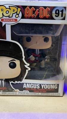 Funko Pop Rocks AC/DC Angus Young #91 Vinyl Figure - Thumbnail 3