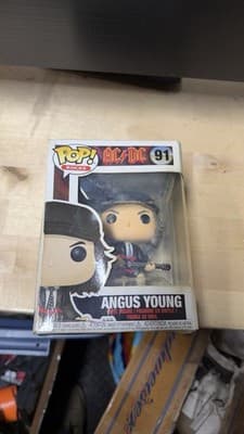 Funko Pop Rocks AC/DC Angus Young #91 Vinyl Figure - Thumbnail 8