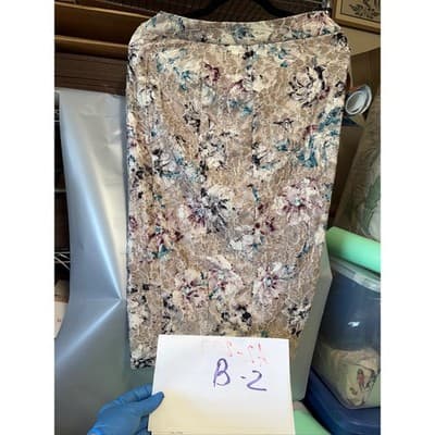BCBGMAXAZRIA Floral Lace Pencil Skirt Champagne Teal Burgundy Size 2 - Thumbnail 4