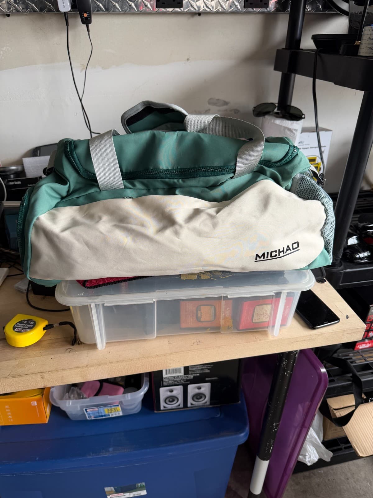 MICHAO Green Beige Duffel Gym Travel Bag – Medium Size Sports Tote