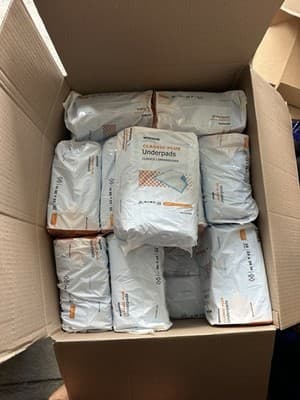 McKesson Classic Plus Underpads 23”x36” Light Absorbency 10/Pack - Thumbnail 3
