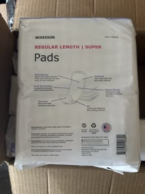 McKesson Pads Regular Length Super 10” Moderate Absorbency 22 Count - Thumbnail 2