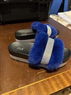 H2K Blue Faux Fur Rhinestone Platform Slides Sandals Women’s Size 8
