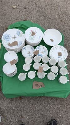 Lenox Butterfly Meadow & Monarch 86 Pc Dinnerware Set Plates Bowls Mugs - Thumbnail 11