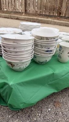 Lenox Butterfly Meadow & Monarch 86 Pc Dinnerware Set Plates Bowls Mugs - Thumbnail 5