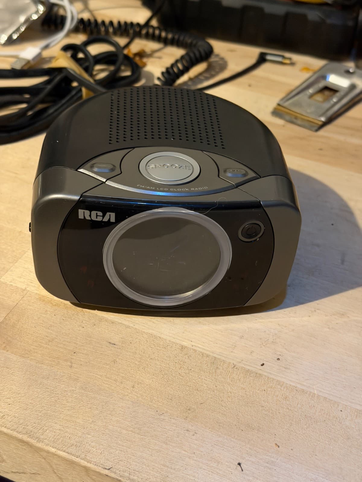 RCA RP5412A FM/AM Digital Alarm Clock Radio – Tested & Working - Thumbnail 6