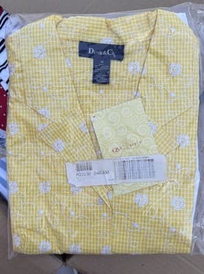 Denim & Co 2 Pc Set 1X Yellow Embroidered Top White Pants NWT
