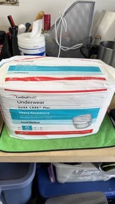 Cardinal Health Sure Care Plus Underwear S/M Heavy Absorbency 20 Pack - Thumbnail 3