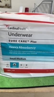 Cardinal Health Sure Care Plus Underwear S/M Heavy Absorbency 20 Pack - Thumbnail 4