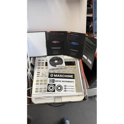 Native Instruments Maschine MK2 Groove Production Studio Silver Controller Boxed
