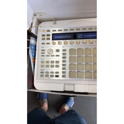 Native Instruments Maschine MK2 Groove Production Studio Silver Controller Boxed - Thumbnail 8