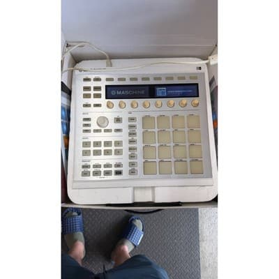 Native Instruments Maschine MK2 Groove Production Studio Silver Controller Boxed - Thumbnail 9
