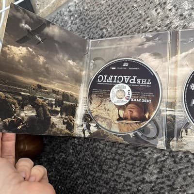 The Pacific DVD Box set - Thumbnail 6