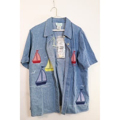 Quacker Factory Sailboat Denim Shirt Medium Blue Short Sleeve Button Covers