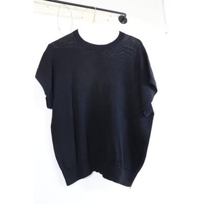 Black Short Sleeve Knit Crewneck Top with Back Zip Ribbed Hem Size M