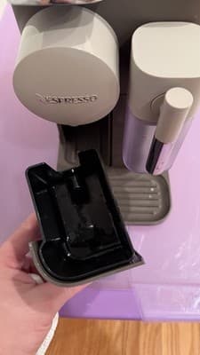 DeLonghi Nespresso EN500BW Coffee Machine w/ Milk Frother Works Needs Descale - Thumbnail 6