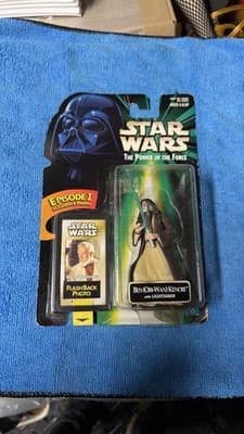 Star Wars Power of the Force Ben (Obi-Wan) Kenobi Figure w/ Flashback Photo