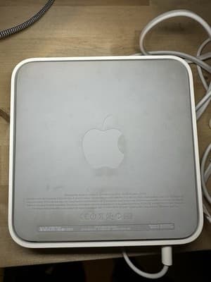 Apple AirPort Extreme Base Station A1143 Wi-Fi Router with Power Adapter - Thumbnail 5