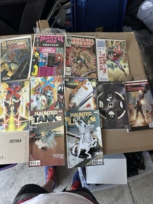 Comic Book Lot Marvel DC Vertigo Indie – Power Man Iron Fist Haunted Tank