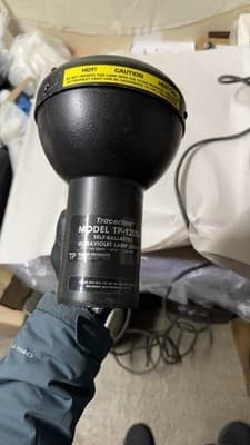 Tracerline TP-1200A UV Inspection Lamp with Case – Tested & Working - Thumbnail 2