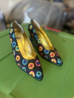 Allure Women’s Heels Size 7M Made in Spain Black Multicolor Pumps