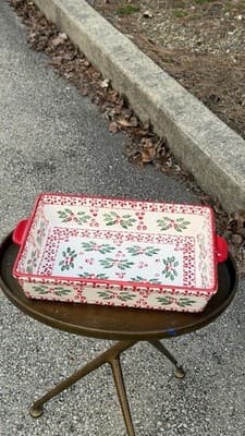 Temp-tations by Tara Peppermint Holly 13x9 Baker w/ Lid & Metal Rack - Thumbnail 9