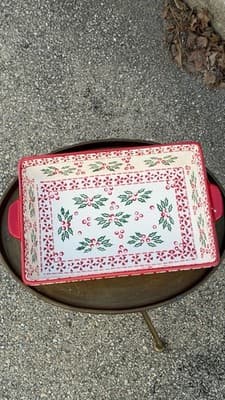 Temp-tations by Tara Peppermint Holly 13x9 Baker w/ Lid & Metal Rack - Thumbnail 11
