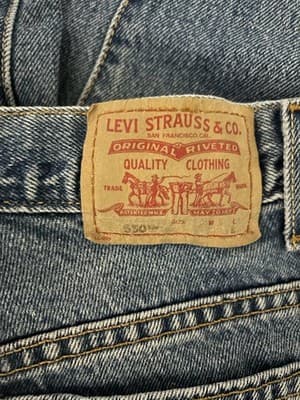 Levi’s 550 Relaxed Fit Jeans Men’s 32x30 Blue Denim - Thumbnail 3
