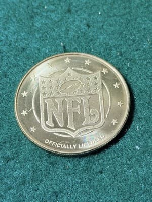 NFL Pro Football Hall of Fame Canton Ohio Gold Tone Coin Token Official - Thumbnail 6